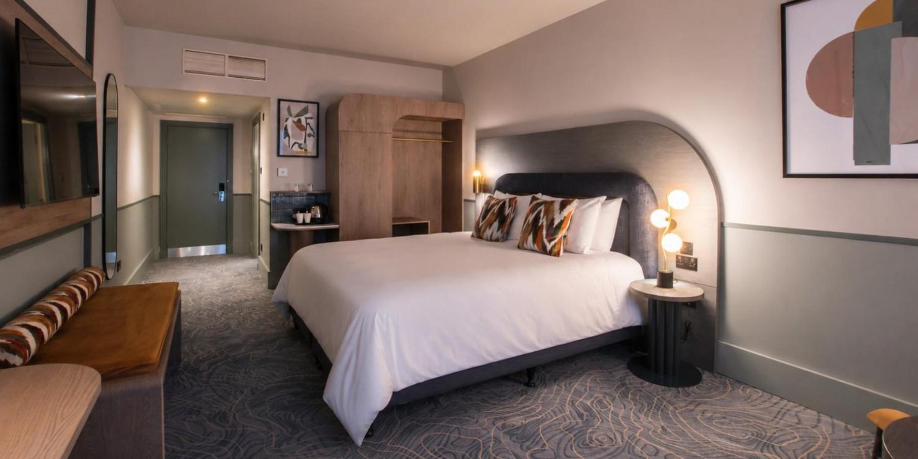 Premium King Room